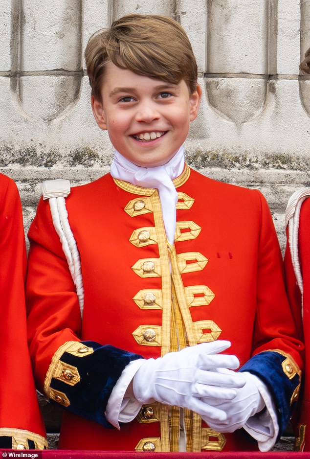 6 MAY 2023 ALL SMILES ON THE BUCKINGHAM PALACE BALCONY AFTER THE CORONATION